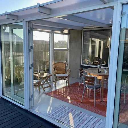 Charming Townhouse With Plenty Of Space * Thyboron