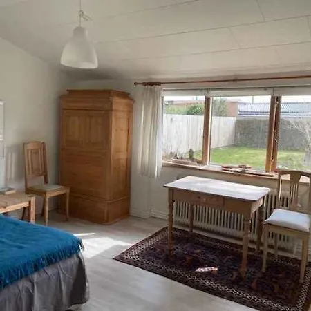 Charming In Town Near The Villa