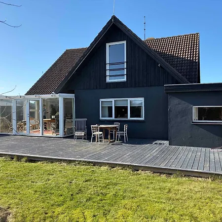 Villa Charming In Town Near The *