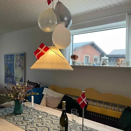Charming In Town Near The Vila *