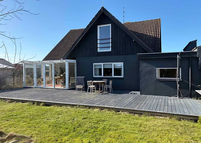 Villa Charming In Town Near The *